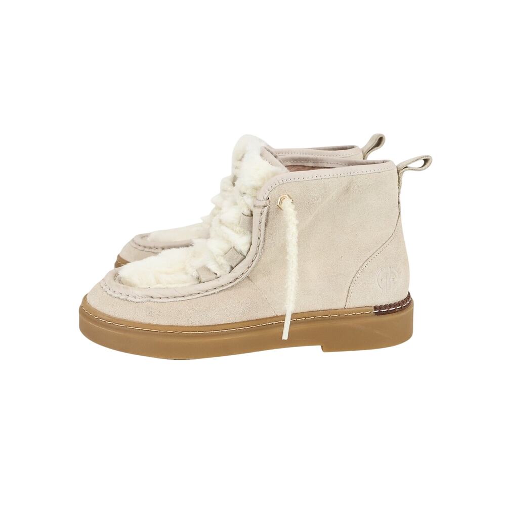 NWOB Cole Haan All-Day Summit Chukka Angora Fur Lace-Up Ankle Bootie Size 6